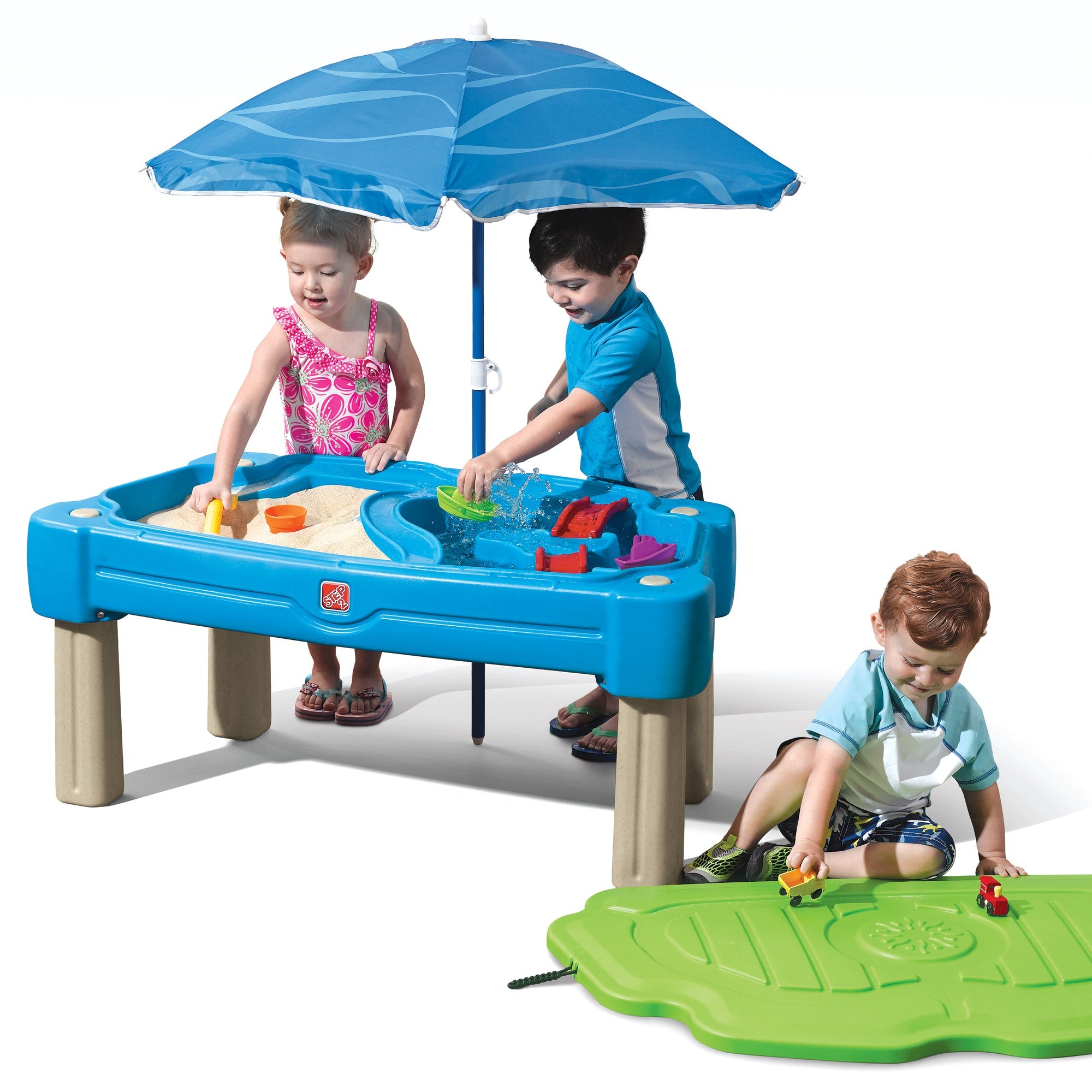 Step2 Cascading Cove Sand Water Table with Umbrella