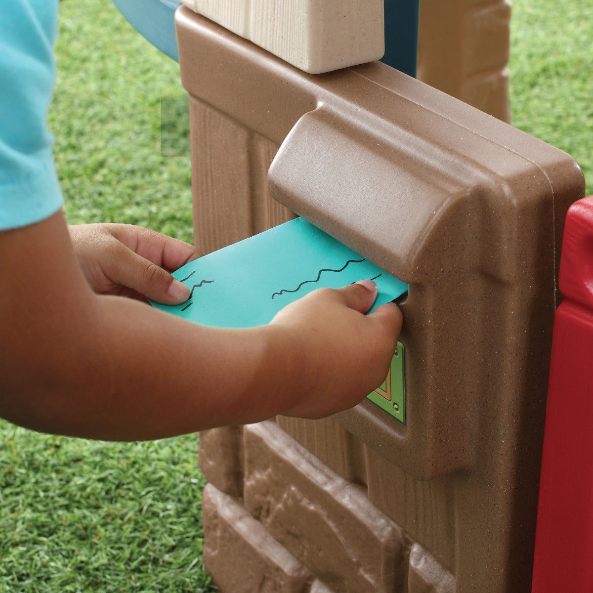 Step2 great outdoors playhouse online