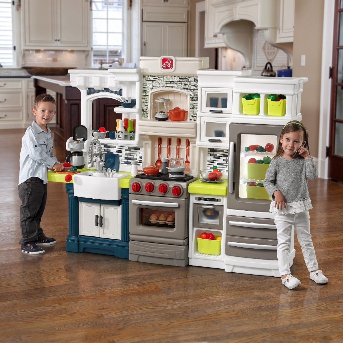 Elegant Edge Kitchen with kids playing